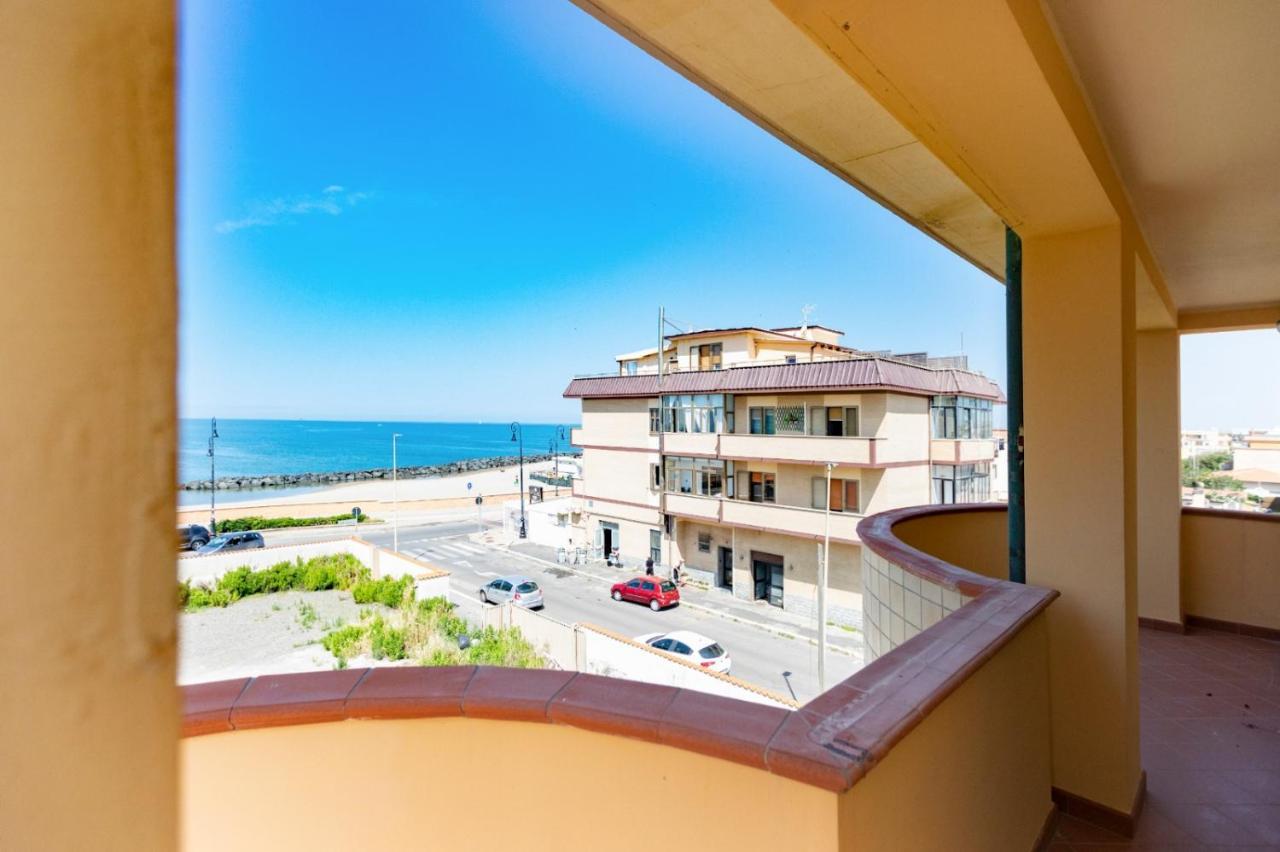 Waterfront House Fiumicino Apartment Екстериор снимка